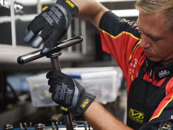 مزایای استفاده از دستکش نیتریل کارگری